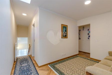 Casa à venda com 276m², 3 quartos e 4 vagas