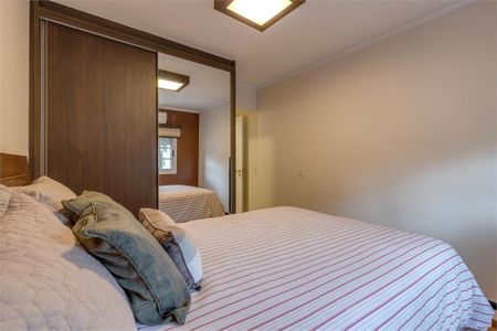 Casa à venda com 276m², 3 quartos e 4 vagas