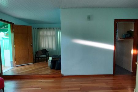 Casa à venda com 115m², 2 quartos e 2 vagas