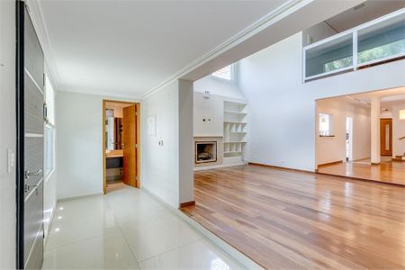 Casa à venda com 387m², 4 quartos e 4 vagas