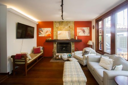 Casa à venda com 3 quartos, 197m² em Jardim dos Estados, São Paulo