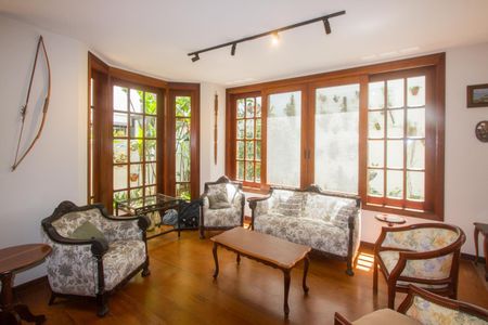 Casa à venda com 3 quartos, 197m² em Jardim dos Estados, São Paulo