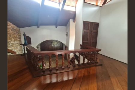 Casa à venda com 600m², 3 quartos e 3 vagas