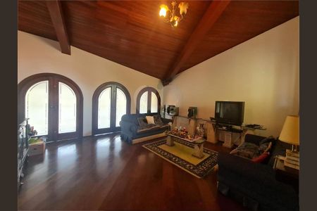 Casa à venda com 600m², 3 quartos e 3 vagas