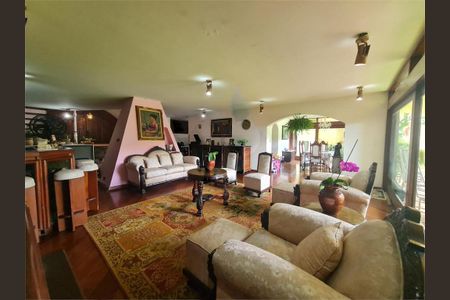 Casa à venda com 600m², 3 quartos e 3 vagas