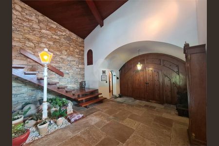 Casa à venda com 600m², 3 quartos e 3 vagas