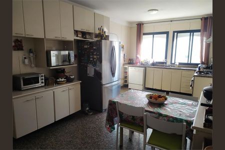 Apartamento à venda com 280m², 4 quartos e 4 vagas