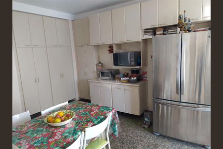 Apartamento à venda com 280m², 4 quartos e 4 vagas