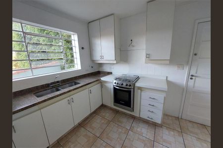 Casa à venda com 122m², 3 quartos e 2 vagas