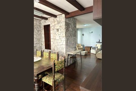 Casa à venda com 270m², 3 quartos e 4 vagas