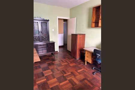 Casa à venda com 270m², 3 quartos e 4 vagas