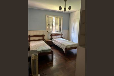 Casa à venda com 270m², 3 quartos e 4 vagas