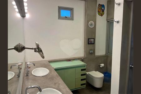 Apartamento à venda com 118m², 1 quarto e 1 vaga