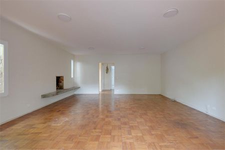 Casa à venda com 226m², 3 quartos e 2 vagas