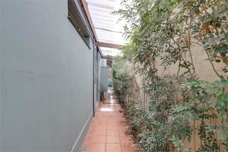 Casa à venda com 226m², 3 quartos e 2 vagas