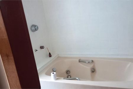 Casa à venda com 3 quartos, 130m² em Parque Vitoria, São Paulo