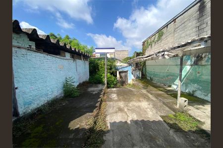 Casa à venda com 100m², 3 quartos e 2 vagas