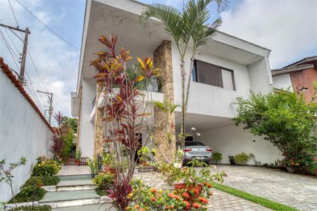 Casa de condomínio à venda com 279m², 4 quartos e 6 vagasÁrea comum