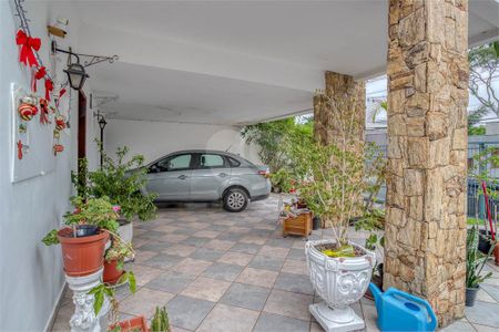 Casa de condomínio à venda com 279m², 4 quartos e 6 vagasGaragem