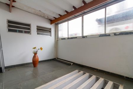 Casa de condomínio à venda com 279m², 4 quartos e 6 vagasQuarto de Serviço