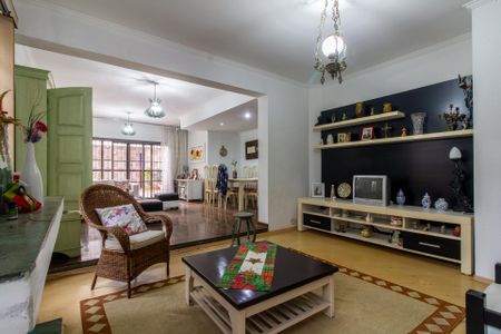 Casa de condomínio à venda com 279m², 4 quartos e 6 vagasSala