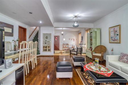 Casa de condomínio à venda com 279m², 4 quartos e 6 vagasSala