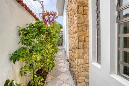 Casa de condomínio à venda com 279m², 4 quartos e 6 vagasÁrea comum