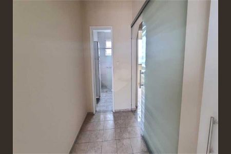 Apartamento à venda com 79m², 1 quarto e sem vaga