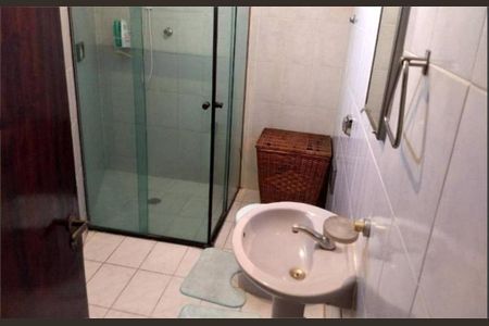 Casa de condomínio à venda com 103m², 2 quartos e 4 vagas