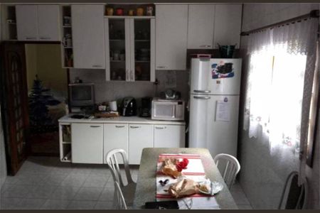 Casa de condomínio à venda com 103m², 2 quartos e 4 vagas