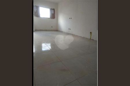 Casa de condomínio à venda com 129m², 3 quartos e 4 vagas