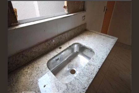 Casa de condomínio à venda com 129m², 3 quartos e 4 vagas