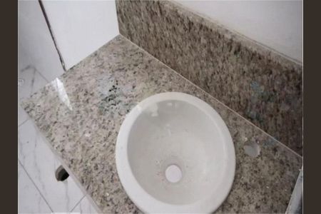 Casa de condomínio à venda com 129m², 3 quartos e 4 vagas