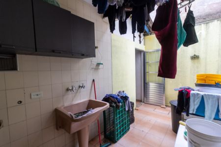 Casa à venda com 200m², 3 quartos e 2 vagasÁrea de Serviço