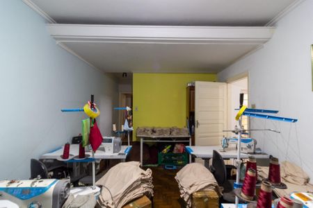 Casa à venda com 200m², 3 quartos e 2 vagasSala