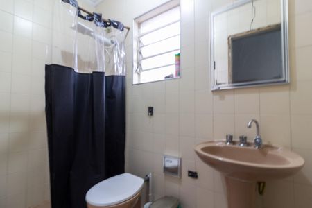 Casa à venda com 200m², 3 quartos e 2 vagasBanheiro Social