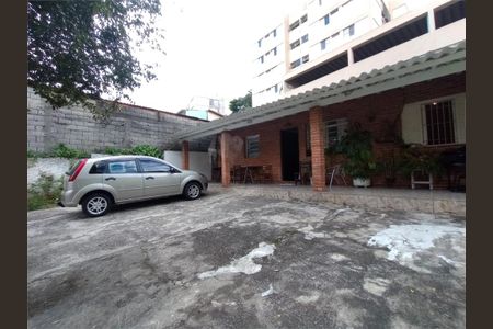 Casa à venda com 190m², 3 quartos e 6 vagas