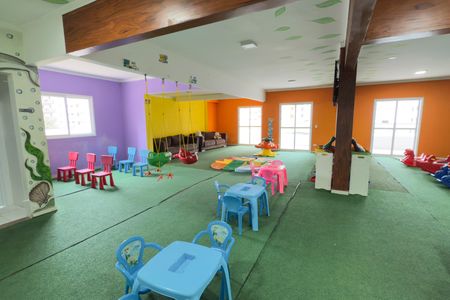 Apartamento para alugar com 86m², 2 quartos e 2 vagasÁrea comum - Playground