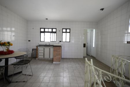Casa à venda com 126m², 2 quartos e 2 vagasEdícula