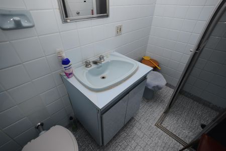 Casa à venda com 126m², 2 quartos e 2 vagasBanheiro 1