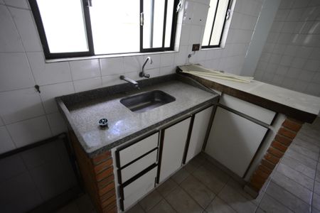 Casa à venda com 126m², 2 quartos e 2 vagasEdícula