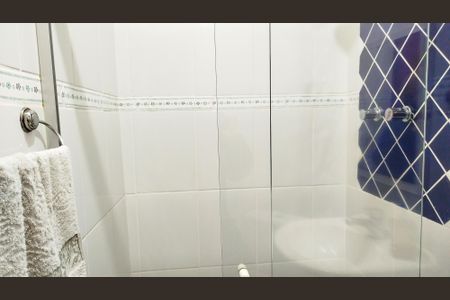 Casa à venda com 350m², 6 quartos e 8 vagas Casa à venda com 350m², 6 quartos e 8 vagasEdícula - Banheiro 5