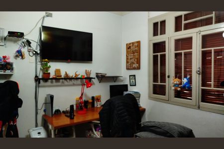 Casa à venda com 350m², 6 quartos e 8 vagas Casa à venda com 350m², 6 quartos e 8 vagasQuarto 1