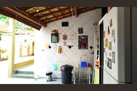 Casa à venda com 350m², 6 quartos e 8 vagas Casa à venda com 350m², 6 quartos e 8 vagasÁrea de serviço