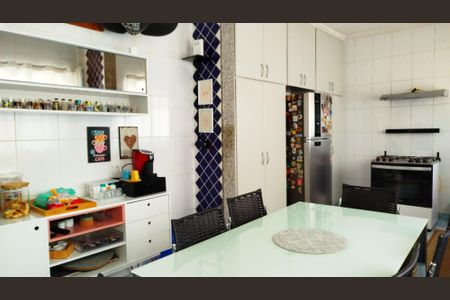 Casa à venda com 350m², 6 quartos e 8 vagas Casa à venda com 350m², 6 quartos e 8 vagasCopa