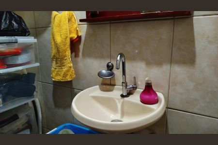 Casa à venda com 350m², 6 quartos e 8 vagas Casa à venda com 350m², 6 quartos e 8 vagasBanheiro de Serviço