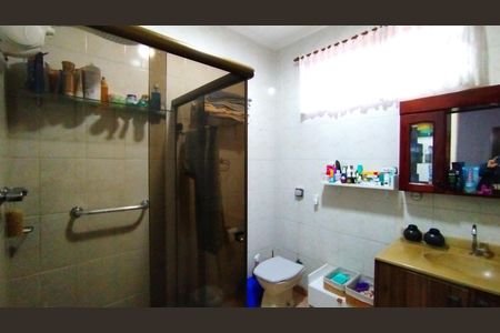 Casa à venda com 350m², 6 quartos e 8 vagas Casa à venda com 350m², 6 quartos e 8 vagasBanheiro 3