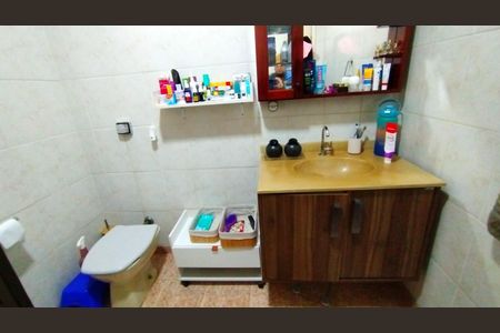 Casa à venda com 350m², 6 quartos e 8 vagas Casa à venda com 350m², 6 quartos e 8 vagasBanheiro 3