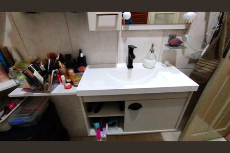 Casa à venda com 350m², 6 quartos e 8 vagas Casa à venda com 350m², 6 quartos e 8 vagasBanheiro 2