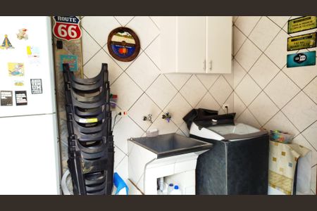 Casa à venda com 350m², 6 quartos e 8 vagas Casa à venda com 350m², 6 quartos e 8 vagasÁrea de serviço